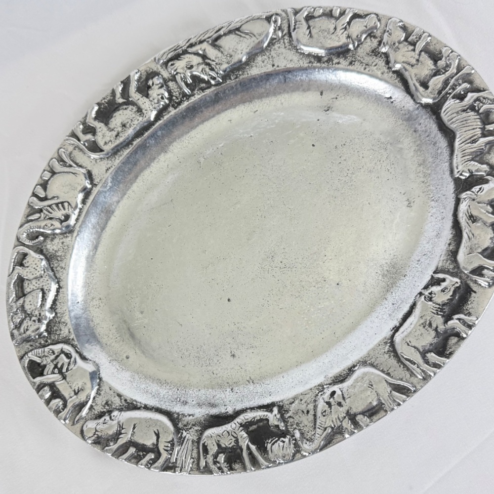 Oval Zoo Animals Platter Heavy Cast Aluminum 11 X 9.5 inch Excellent Gift